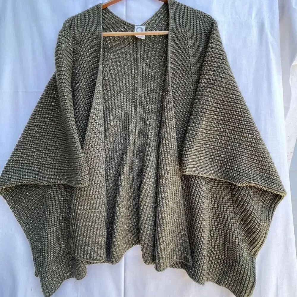 Anthropologie Akemi + Kin poncho style cardigan with metallic thread OS